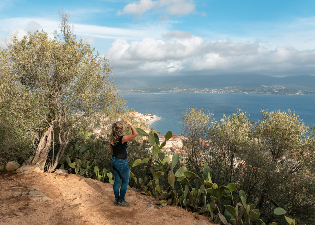 corse en automne : beauté de la corse hors saison, bonnes adresses et sports outdoor dans les montagnes