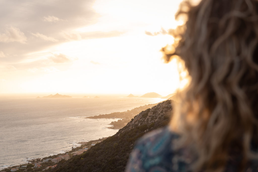 corse en automne : beauté de la corse hors saison, bonnes adresses et sports outdoor dans les montagnes