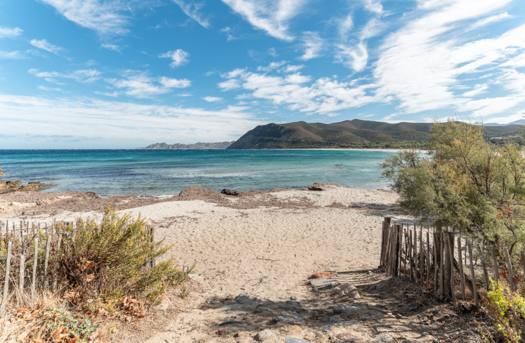 la corse hors saison : plages de corse en automne