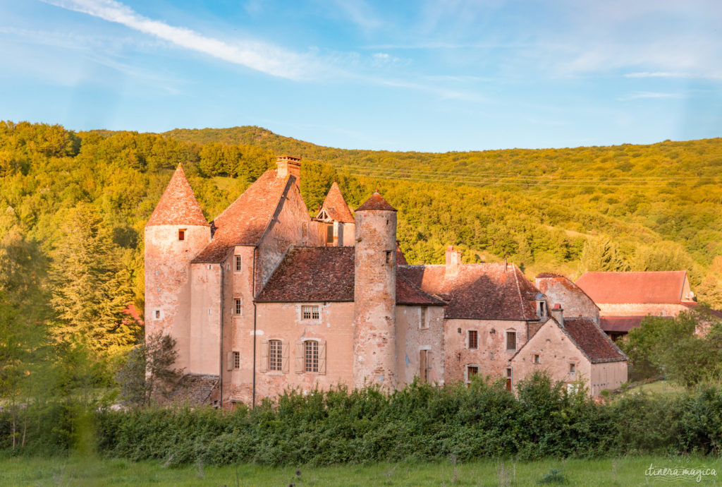 Que voir en Saône-et-Loire ? Tourisme et bonnes adresses à Châlon-sur-Saône, Tournus, Mâcon, le Beaujolais. Châteaux de Saône-et-Loire