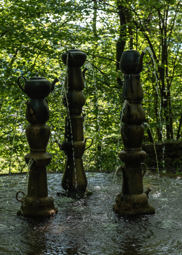 Visiter Digne les Bains et ses environs dans les Alpes de Haute Provence. Blog sur Digne les Bains. Le musée promenade et la fontaine pétrifiante