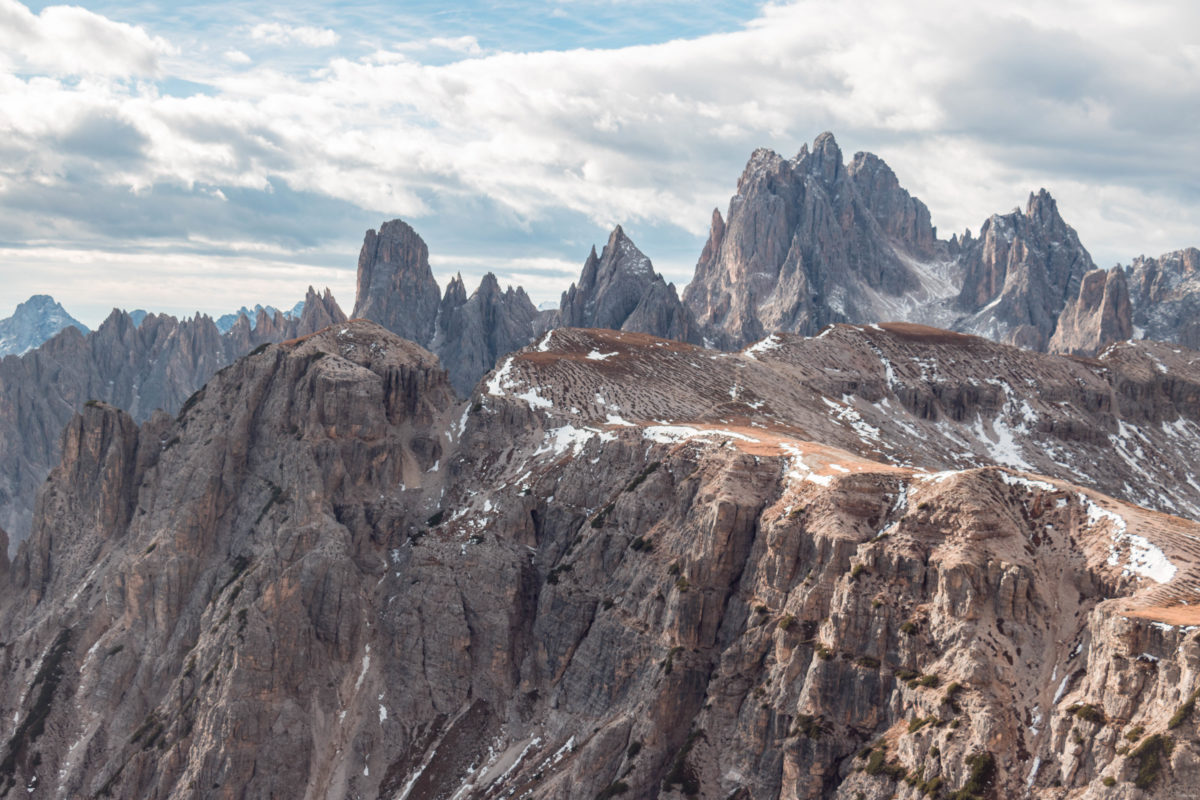 Découvrez les Dolomites à l'automne.