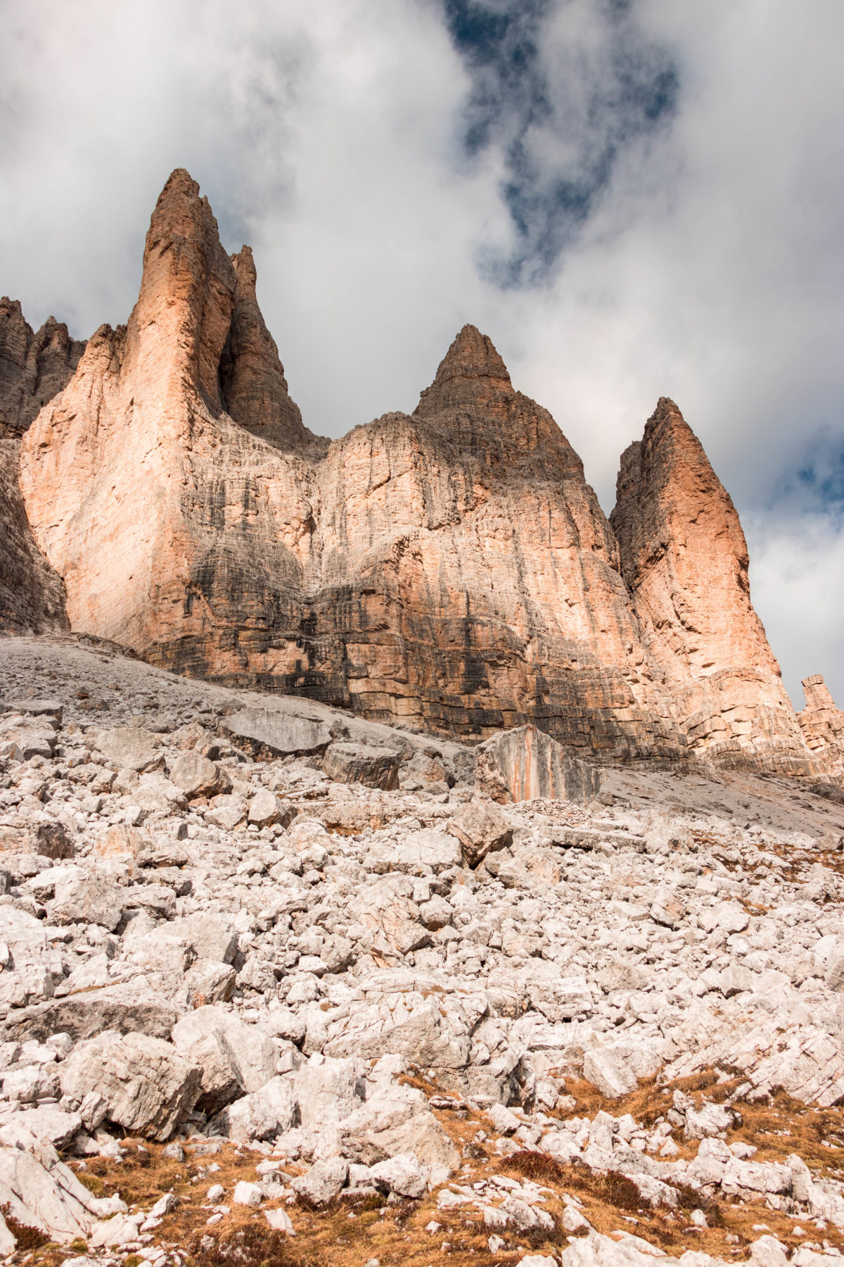 Découvrez les Dolomites à l'automne.