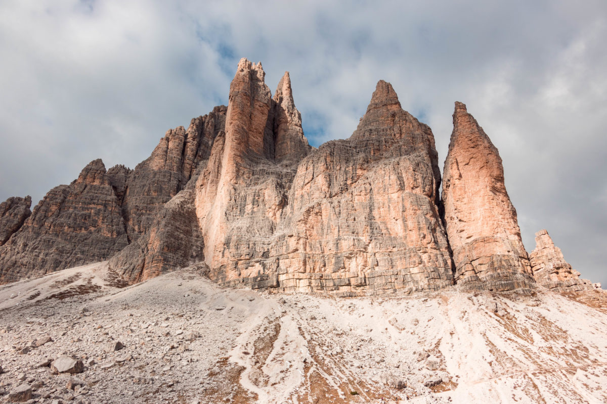 Découvrez les Dolomites à l'automne.