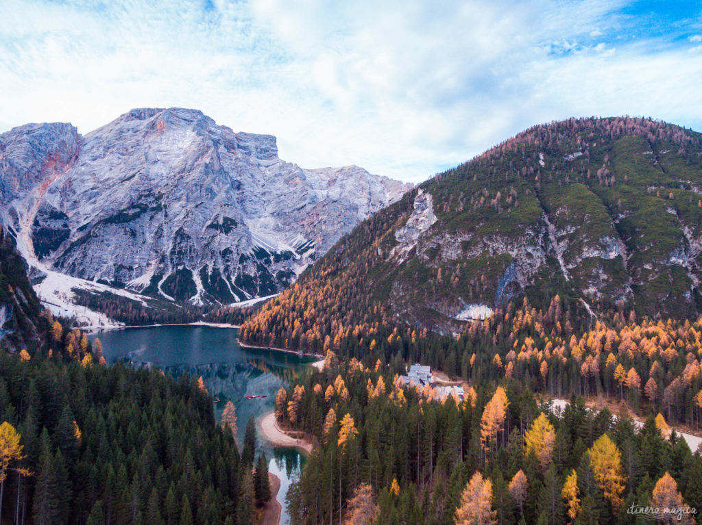 Découvrez les Dolomites à l'automne.