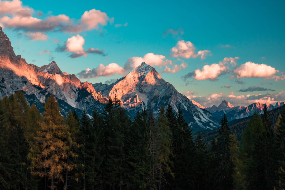 Découvrez les Dolomites à l'automne.