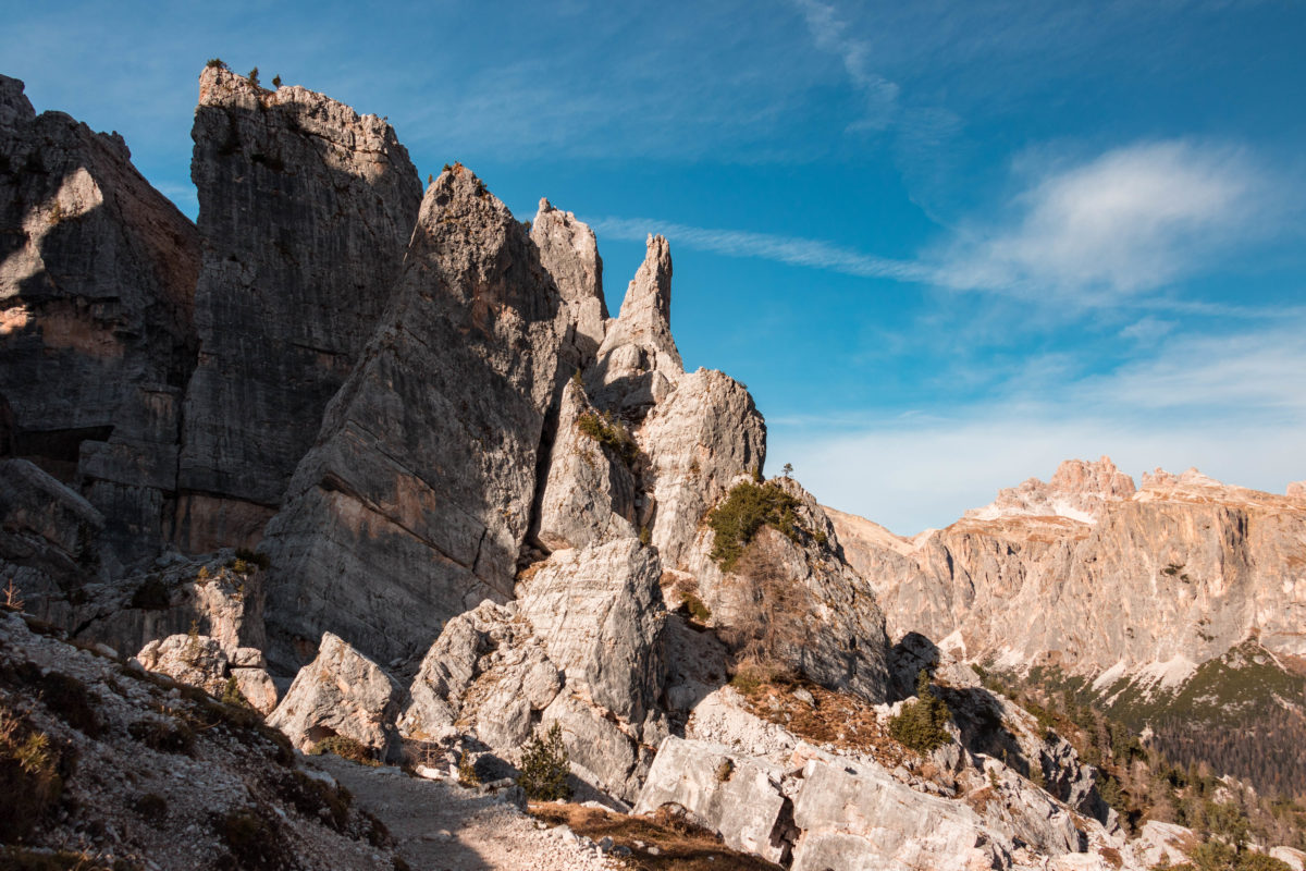 Découvrez les Dolomites à l'automne.