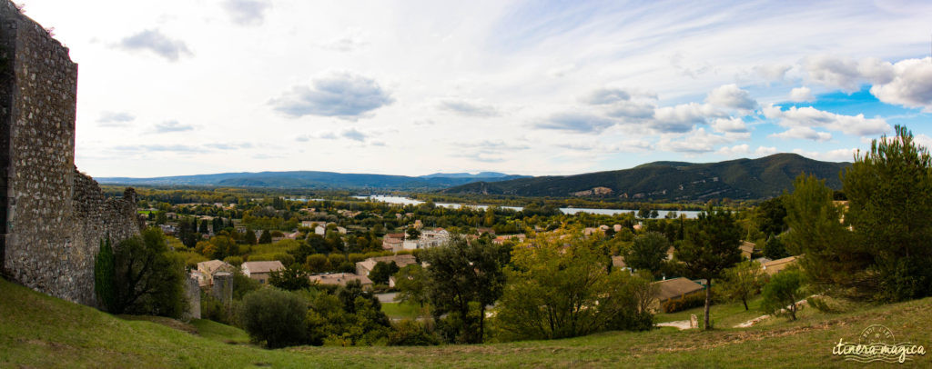 Connaissez-vous le défilé de Donzère, en Drôme provençale? Voici le pont du Robinet, les falaises du Rhône, et ma maison hantée. Histoires de fantômes.