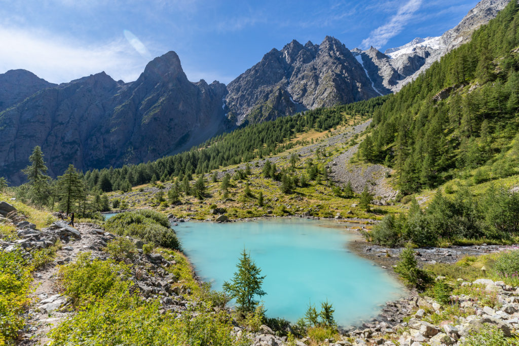 Une randonnée dans le parc national des Ecrins : le lac glaciaire d'Arsine, le réou d'Arsine et le lac de la Douche.