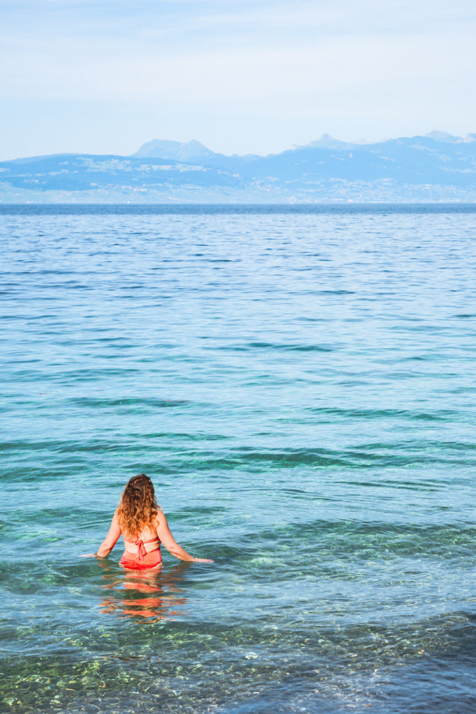 Evian et le lac Léman avec mon chien : bonnes adresses dog friendly, activités nautiques, visites et coups de coeur.