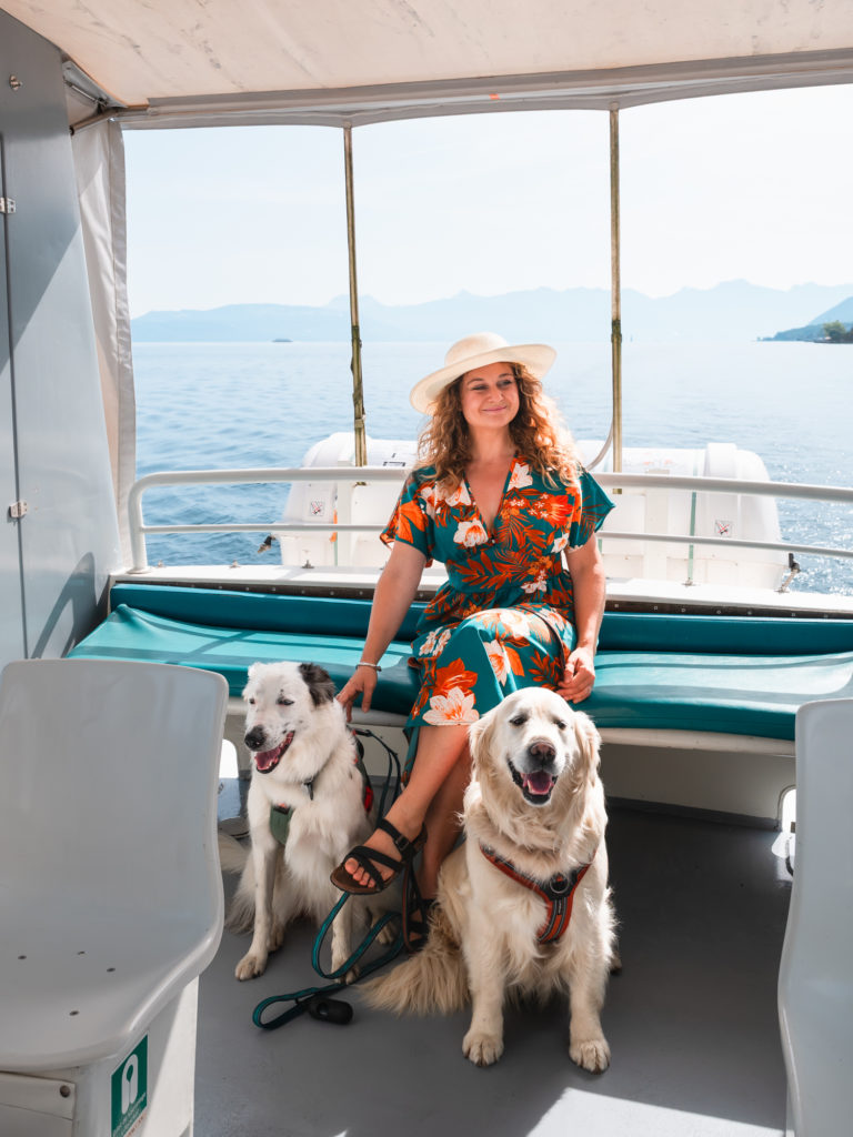 Evian et le lac Léman avec mon chien : bonnes adresses dog friendly, activités nautiques, visites et coups de coeur.