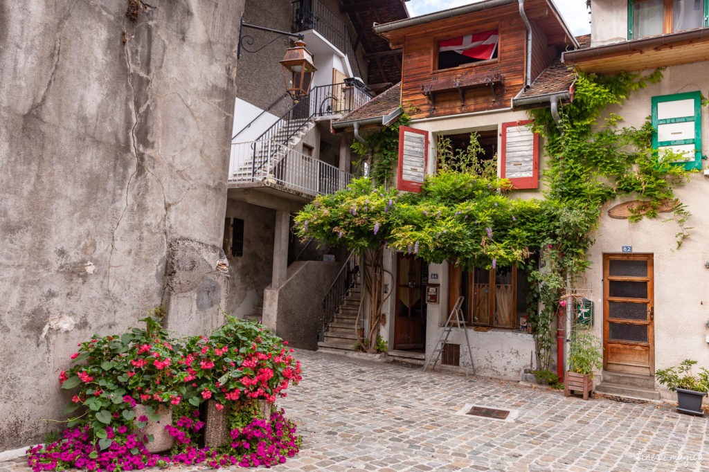 Visiter Evian-les-Bains et Thollon-les-Mémises, des rives du lac Léman à la Dent d'Oche. Randonnées et bonnes adresses