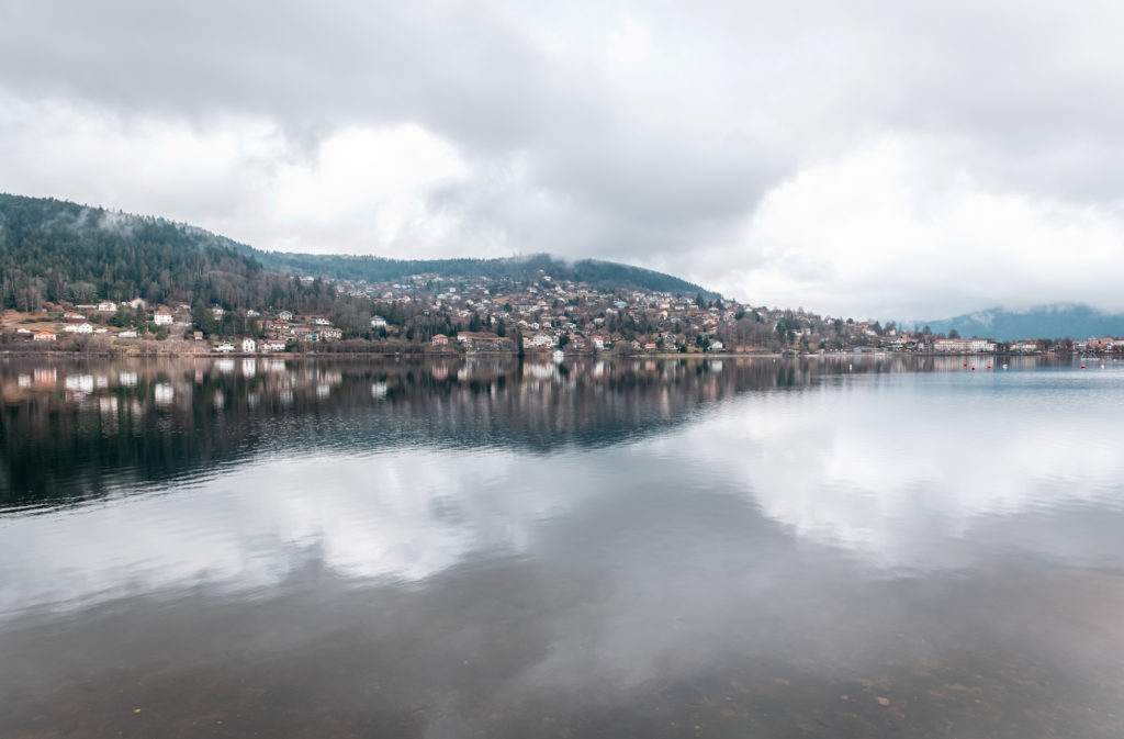 Réussir son séjour d'hiver à Gérardmer, avec ou sans ski. Que faire à Gérardmer en hiver sans neige ? Activités et bonnes adresses.