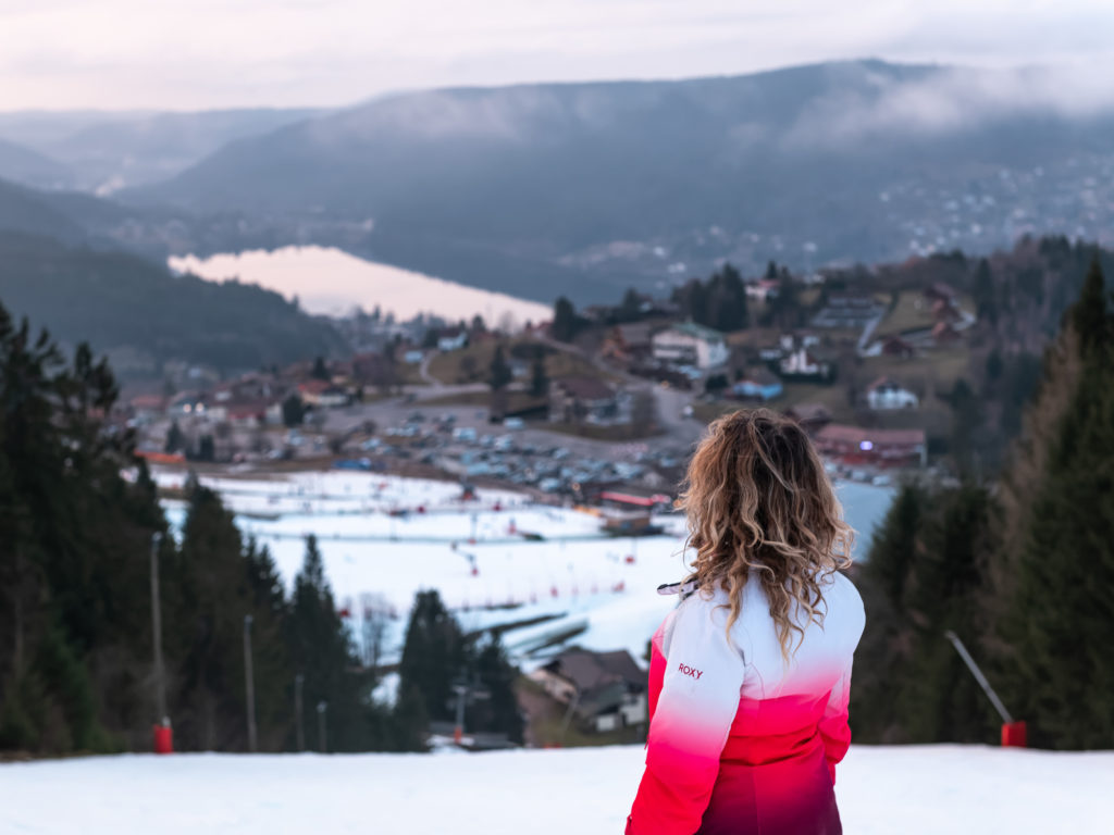 Réussir son séjour d'hiver à Gérardmer, avec ou sans ski. Que faire à Gérardmer en hiver sans neige ? Activités et bonnes adresses.