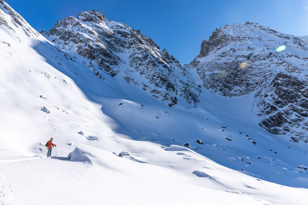 Ski de randonnée en Haute Maurienne Vanoise en hiver, au dessus de Bonneval sur Arc