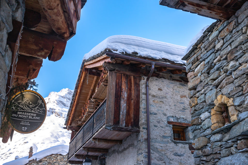 Que faire en Haute Maurienne Vanoise en hiver ? Autour de Bonneval-sur-Arc, un séjour sublime et intense, entre glaciers, ski de randonnée et insolites.