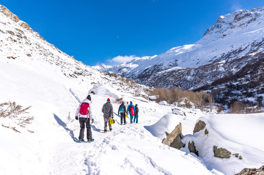 Randonnée vers le hameau de l'Ecot à Bonneval-sur-Arc en hiver