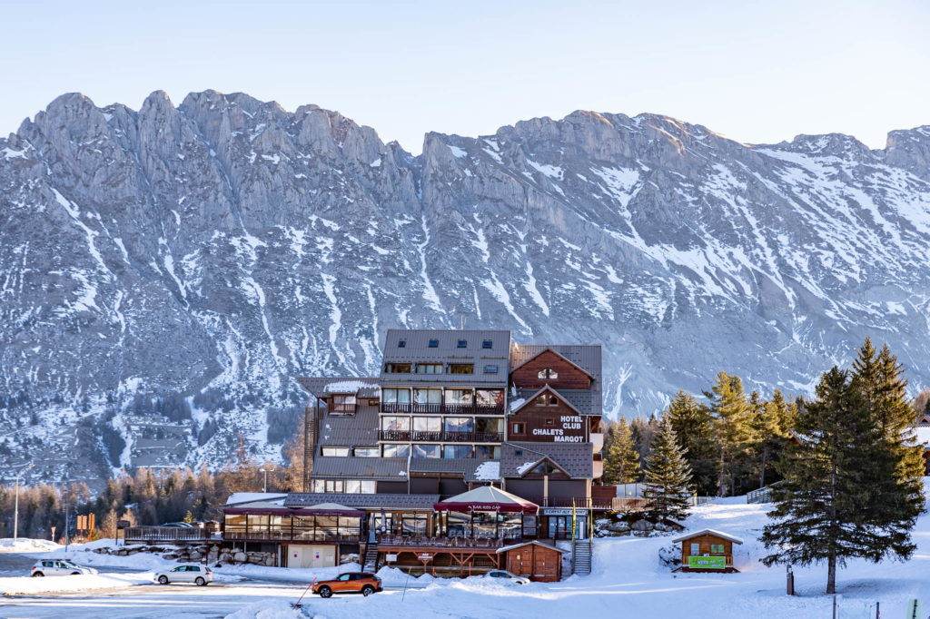 Séjour d'hiver dans Le Dévoluy : ski, randonnée, raquettes, cheval, via souterrata, bonnes adresses. Que faire, que voir au ski dans Le Dévoluy ?