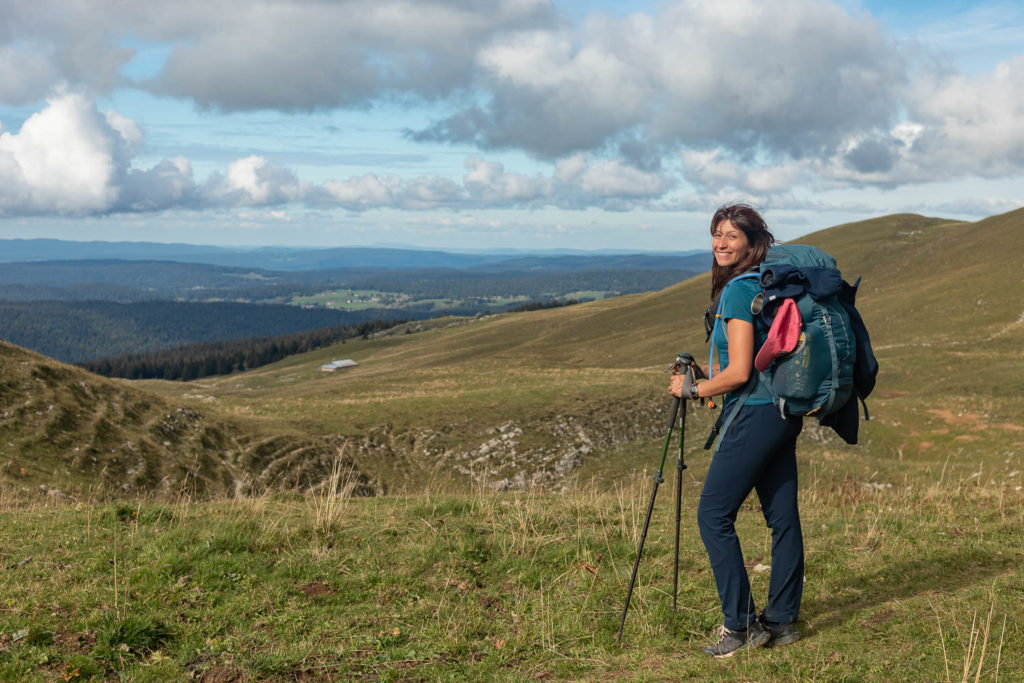 Trois jours de randonnée trek dans le Jura, en autonomie avec bivouac. Itinéraire de randonnée sur les crêtes du Jura autour de Lélex