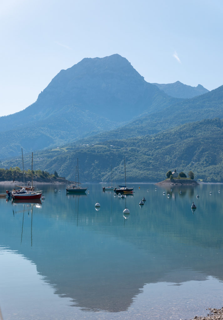 que faire autour du lac de serre poncon