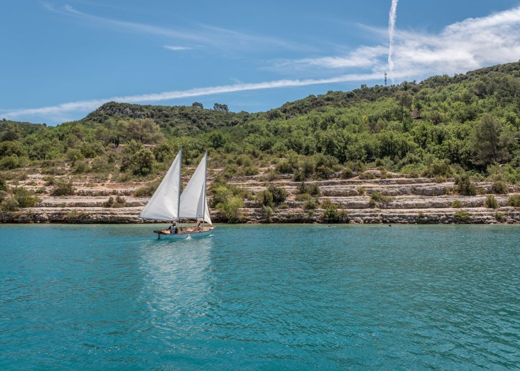 vacances dans le verdon en provence lac d'esparron