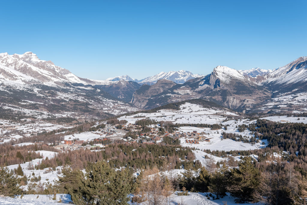 Séjour d'hiver dans Le Dévoluy : ski, randonnée, raquettes, cheval, via souterrata, bonnes adresses. Que faire, que voir au ski dans Le Dévoluy ?