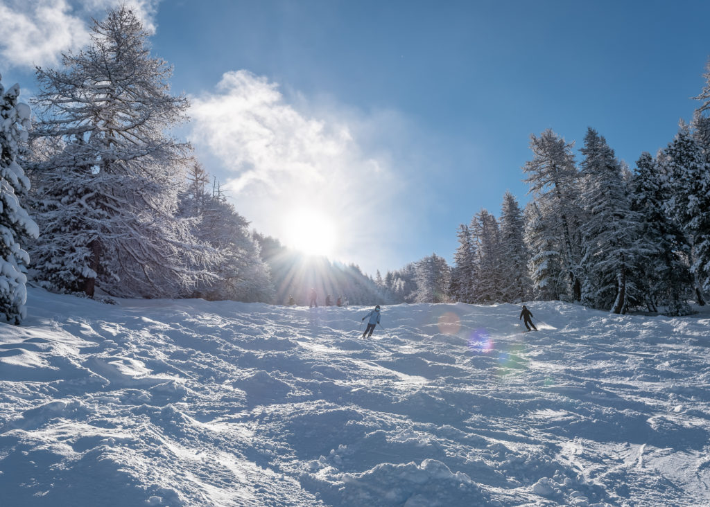 Sublime séjour d'hiver aux Orres, ski au-dessus du lac de Serre-Ponçon et bonnes adresses. Que faire, que voir aux Orres en hiver ?