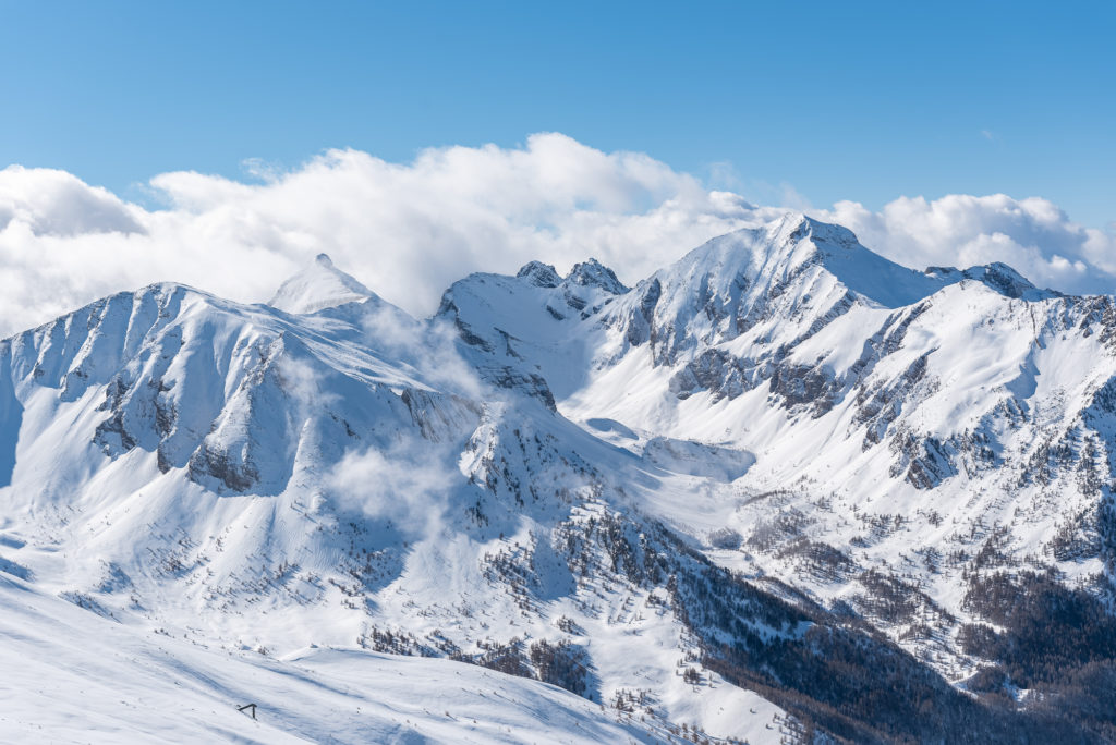 Sublime séjour d'hiver aux Orres, ski au-dessus du lac de Serre-Ponçon et bonnes adresses. Que faire, que voir aux Orres en hiver ?