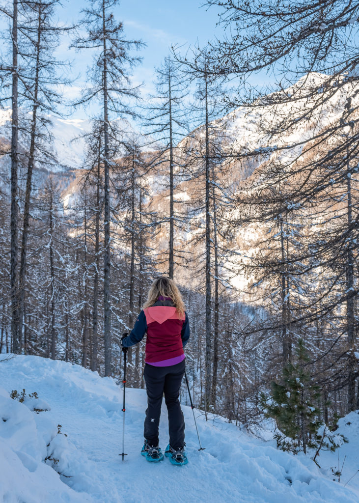 randonnée raquettes aux orres dans la neige