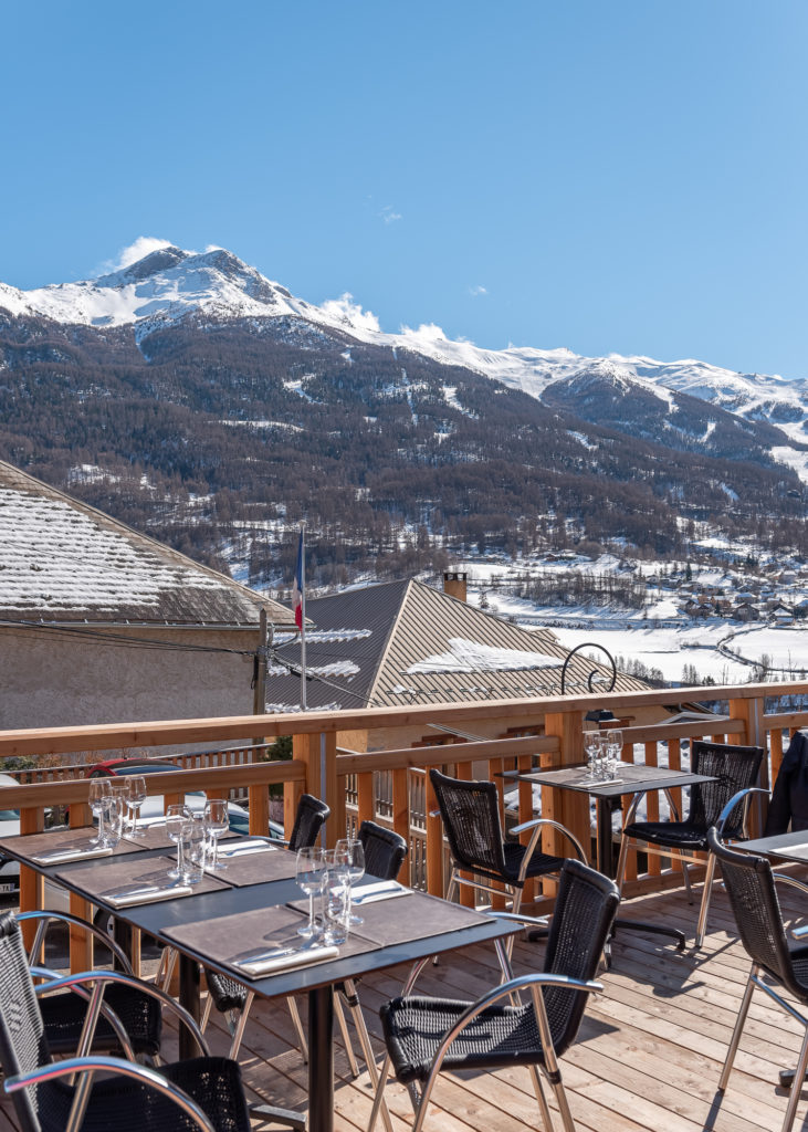 bonnes adresses aux orres pour des vacances au ski à la neige