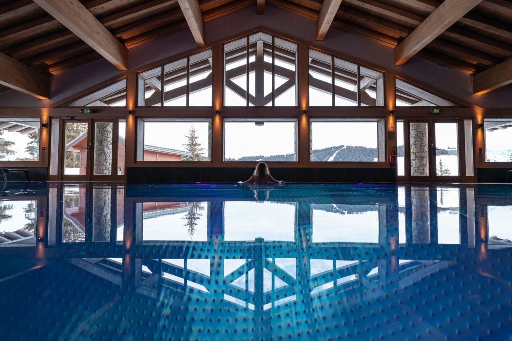 Les plus beaux spas de Savoie et Haute-Savoie : thermes, hôtels spas, spas insolites et romantiques au pays du Mont Blanc, au coeur des Alpes. 