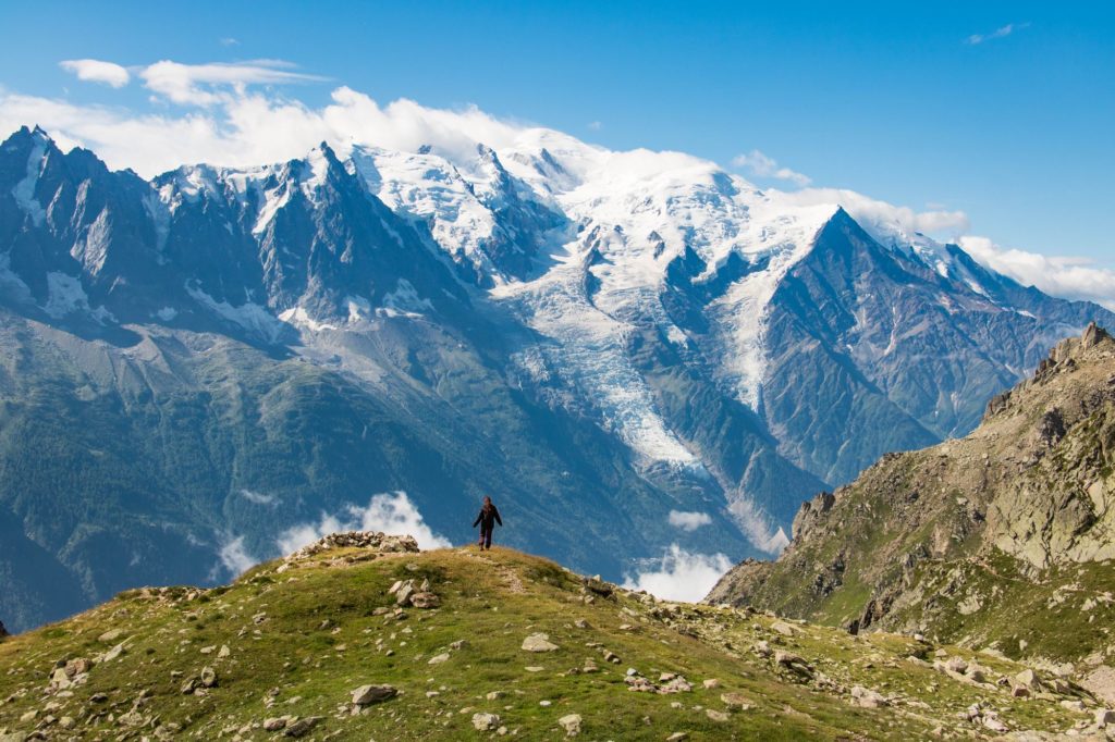 Un beau livre sur les Alpes à offrir : les Alpes, on les aime pour, par Ariane Fornia