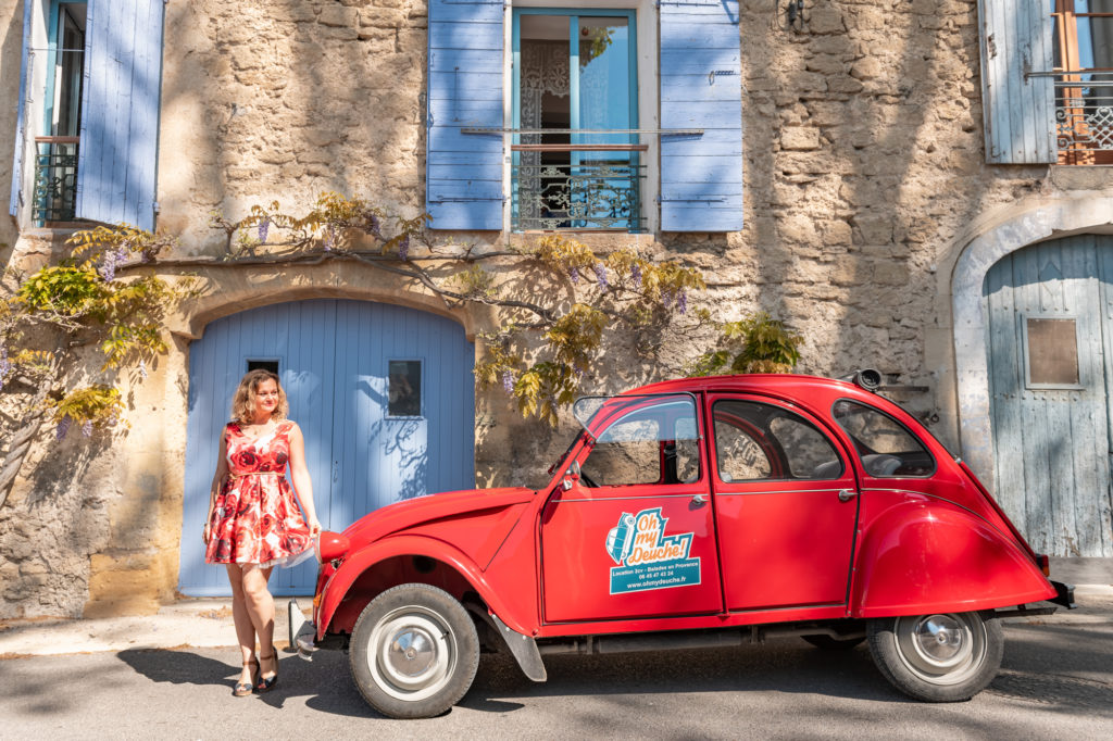 Que voir et que faire autour de Cucuron ? Explorer le sud du Luberon, en 2CV ou en randonnée, entre bonnes adresses et beaux villages.