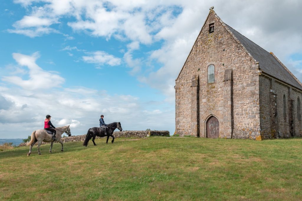 chapelle montaigu chevaux mayenne