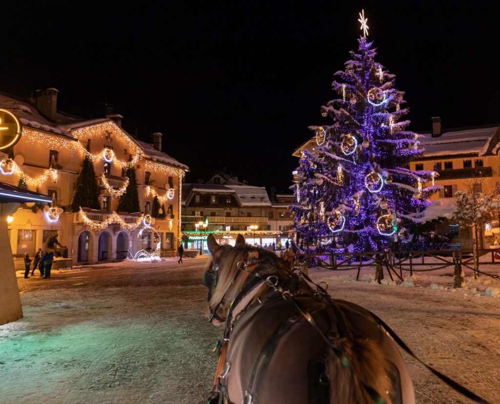 Que voir à Megève ? Blog sur un séjour d'hiver à Megève, avec bonnes adresses, ski de rando, survol du Mont Blanc, calèches, igloo...