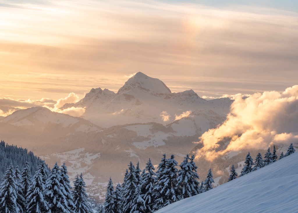 Que voir à Megève ? Blog sur un séjour d'hiver à Megève, avec bonnes adresses, ski de rando, survol du Mont Blanc, calèches, igloo...