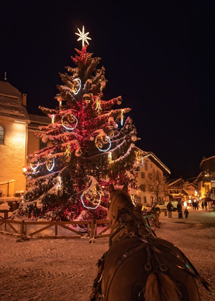 Que voir à Megève ? Blog sur un séjour d'hiver à Megève, avec bonnes adresses, ski de rando, survol du Mont Blanc, calèches, igloo...