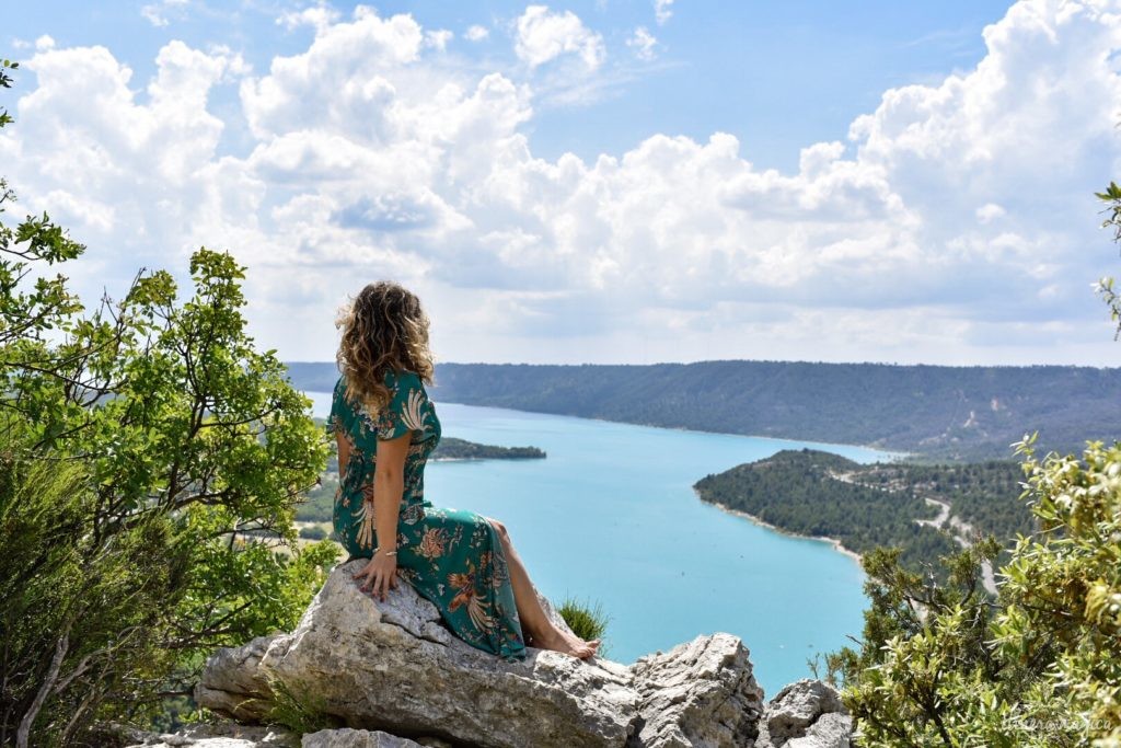 Visiter Moustiers-Sainte-Marie. Où dormir dans les gorges du Verdon ?