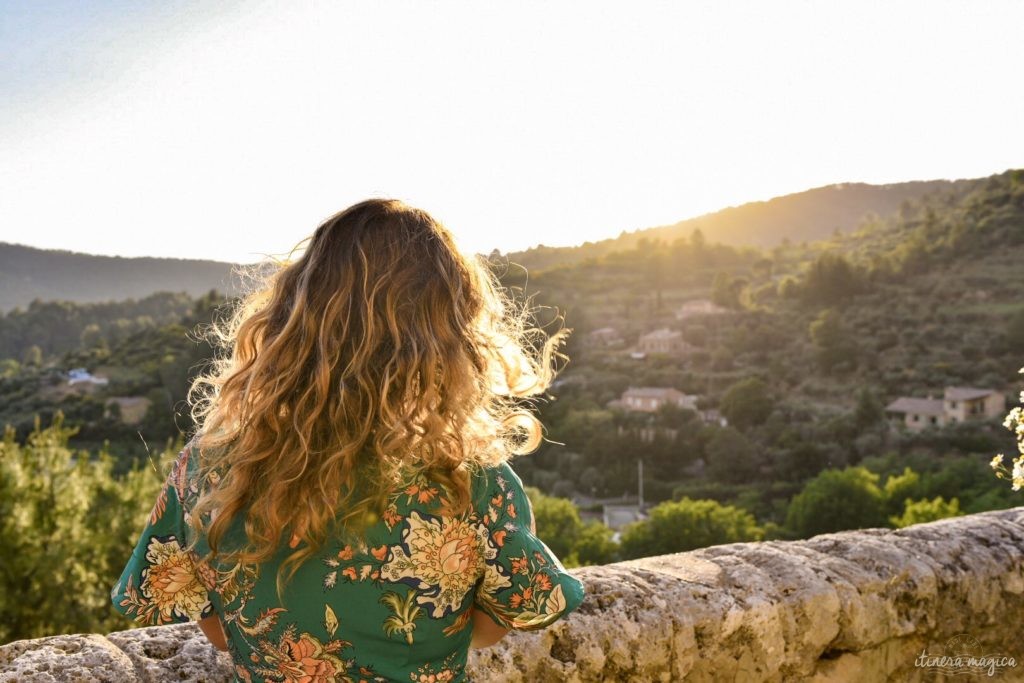 Le plus beau village de Provence : Moustiers-Sainte-Marie dans le Verdon