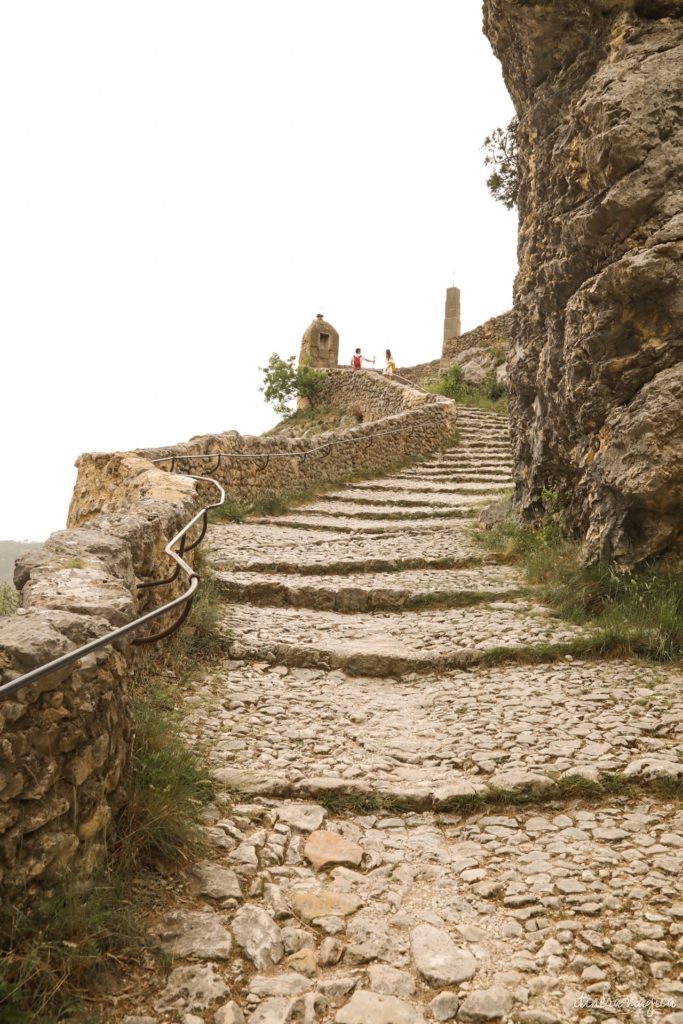 Visiter Moustiers-Sainte-Marie. Où dormir dans les gorges du Verdon ?