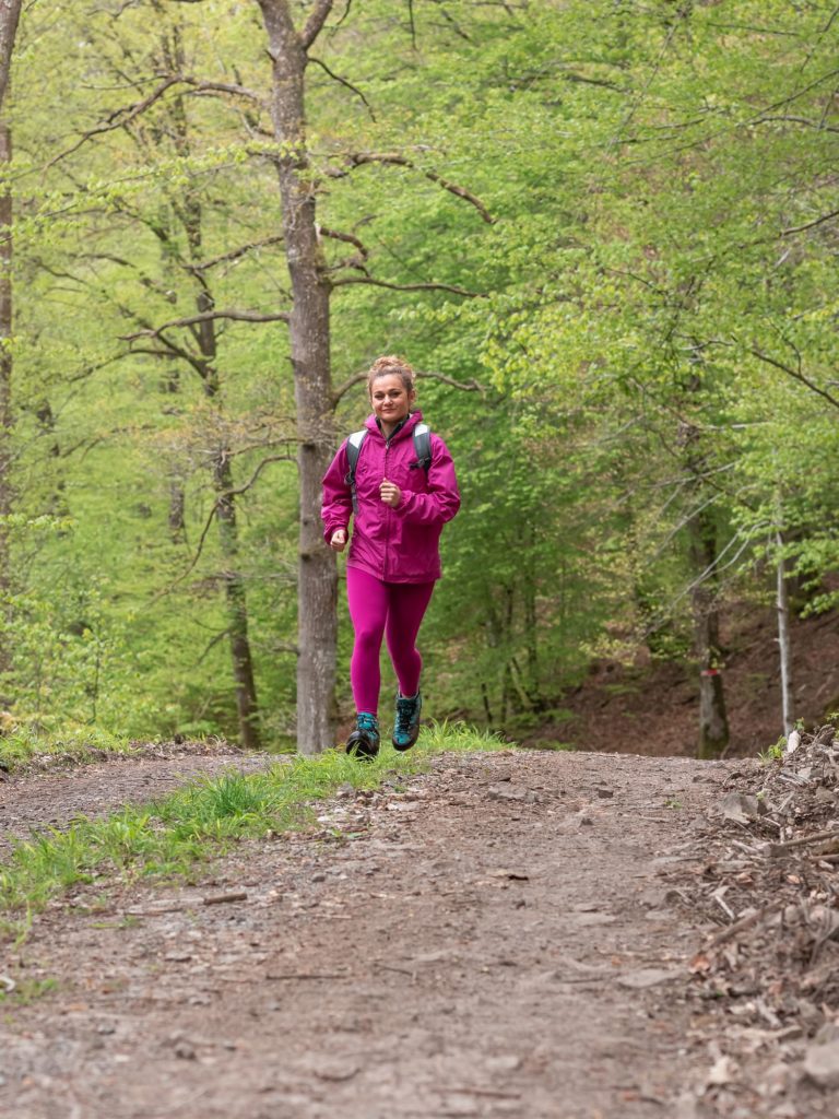 Que faire en Ardenne belge ? Randonnées à pied, à cheval et en VTT dans la grande forêt de Saint Hubert, visites et idées pour s'oxygéner.