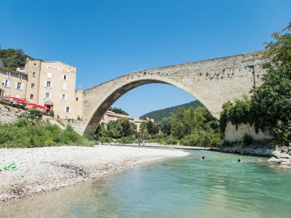 Die Ölbaum-Route in der Provence: entdecken Sie eine geheime, untouristische Provence, im Herzen des Naturparks der Baronnies provençales.