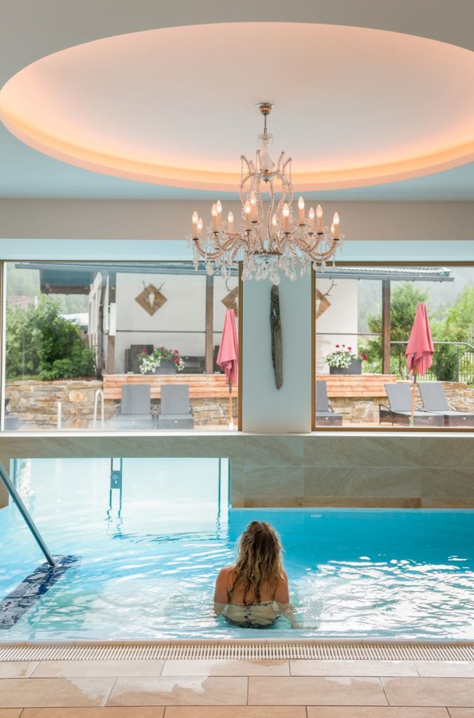 Fabuleux hôtel spa au Tyrol en Autriche, l'hôtel Post Steeg. Chevaux, piscine, spa, resto gastronomique, VTT
