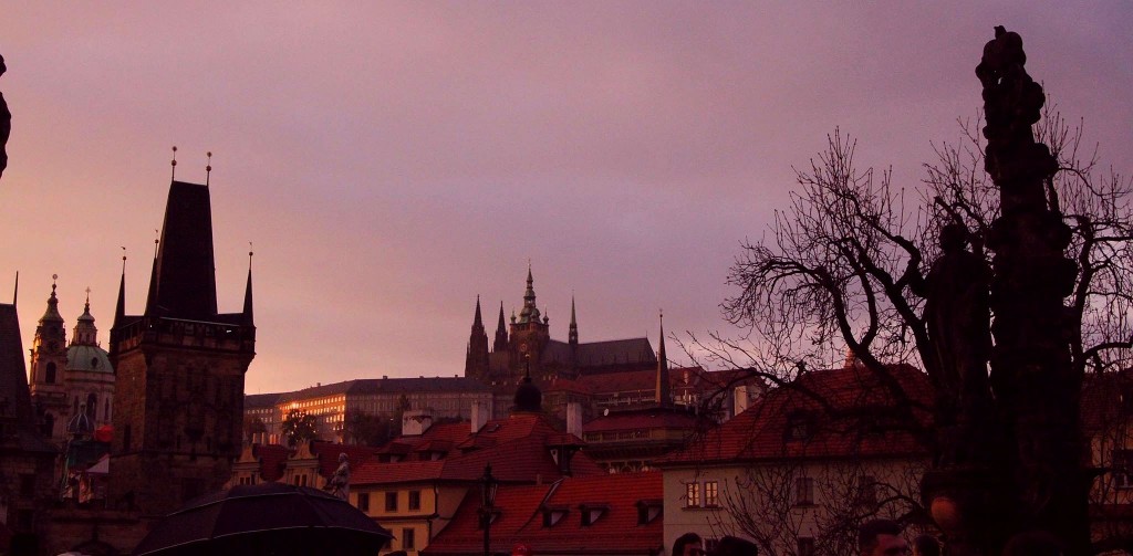 sunset prague karluv most charles bridge travel