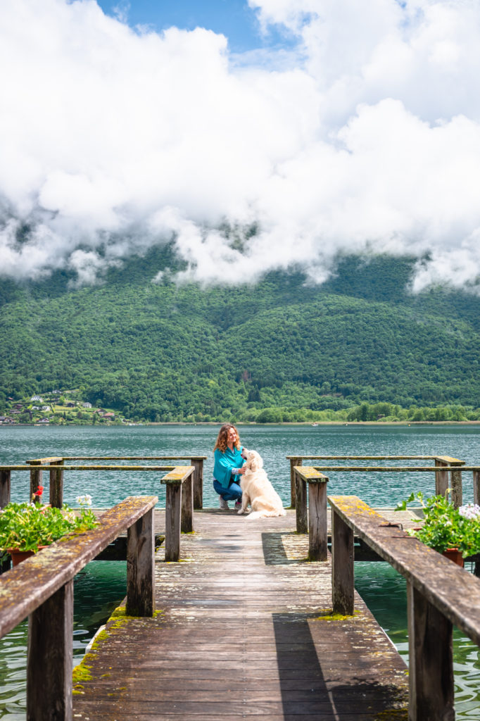 que faire au bord du lac d'annecy avec son chien
