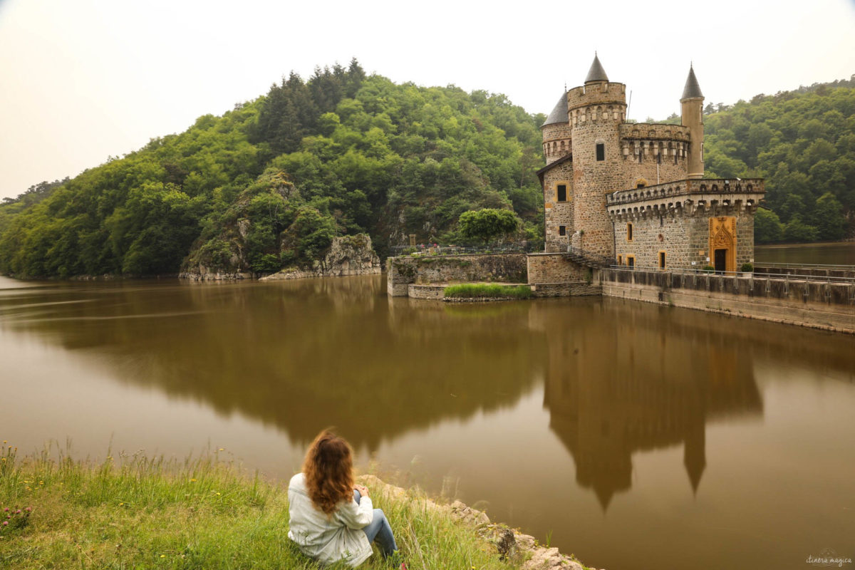 Que voir dans la Loire ? Châteaux des gorges de la Loire, randonnées en Forez, artisanat et spécialités de la Loire, villages de caractère.