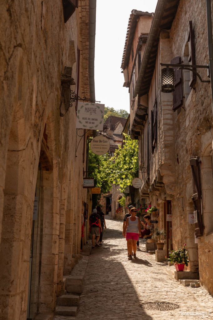 visiter le lot : saint cirq lapopie