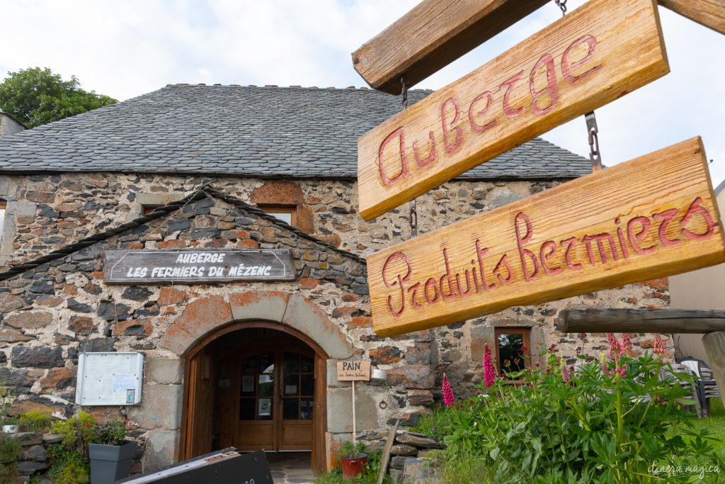 Randonnées autour du Mont Mézenc, bonnes adresses en Mézenc, gîte Auvergne Ardèche