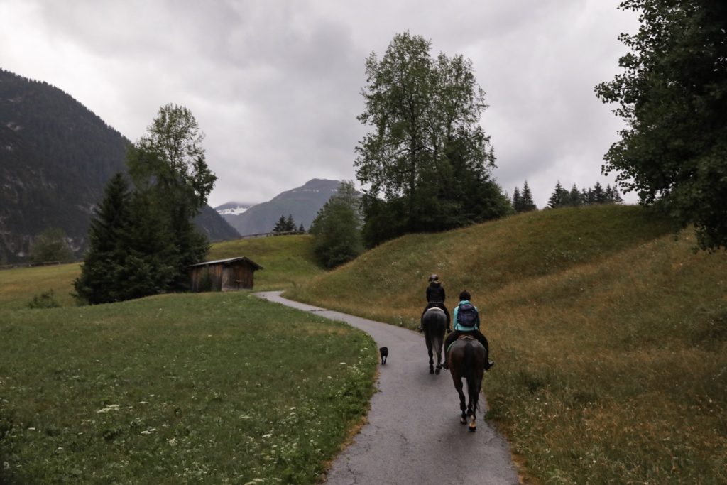 Fabuleux hôtel spa au Tyrol en Autriche, l'hôtel Post Steeg. Chevaux, piscine, spa, resto gastronomique, VTT