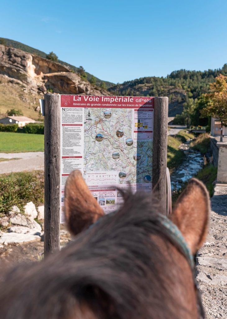 Les Alpes de Haute Provence à cheval : 3 jours de randonnée équestre dans la région de Digne-les-Bains, au coeur des Alpes du Sud